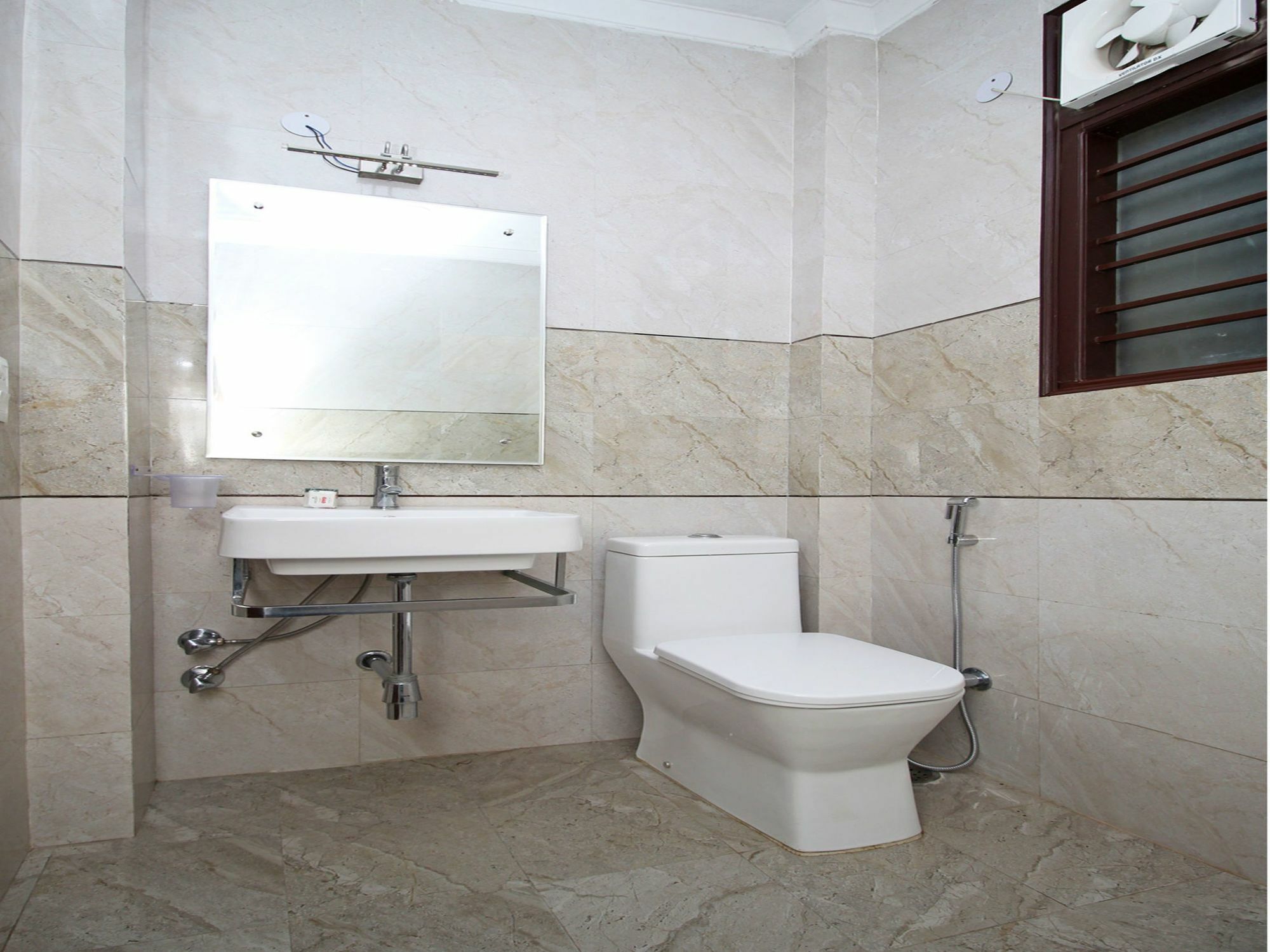 Fabhotel Mannat Residency Sec 52 غورغاون المظهر الخارجي الصورة
