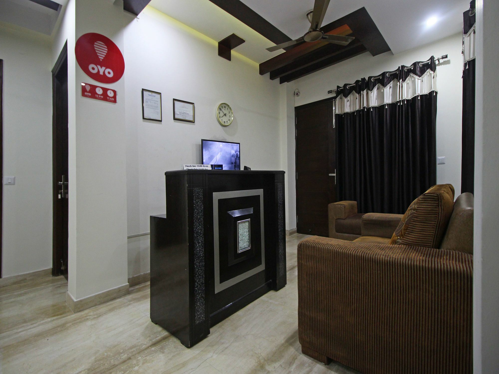 Fabhotel Mannat Residency Sec 52 غورغاون المظهر الخارجي الصورة