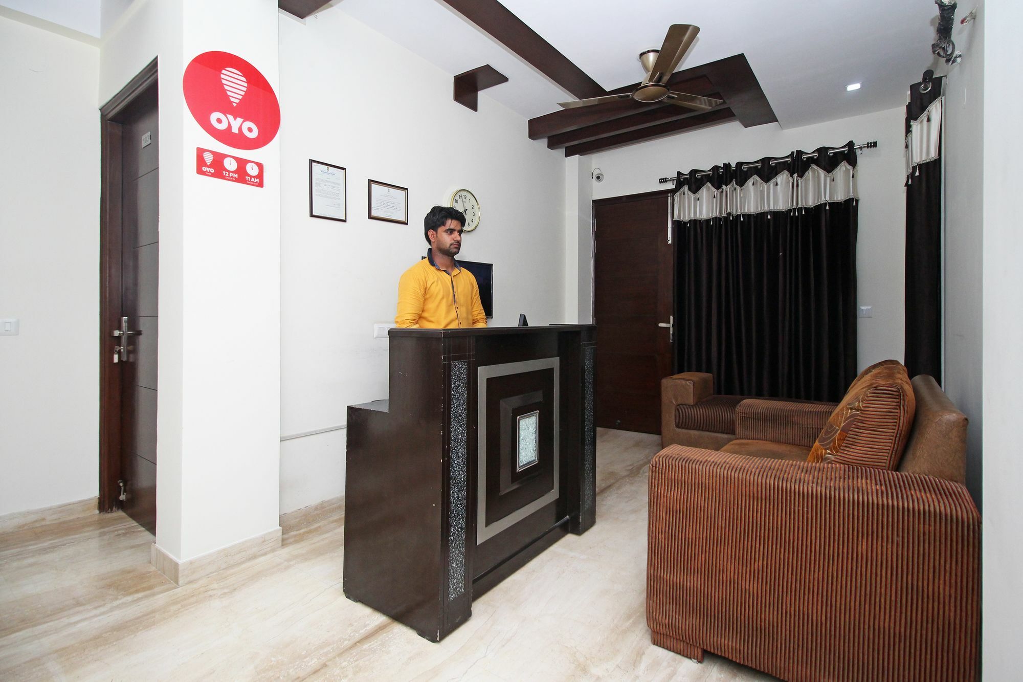 Fabhotel Mannat Residency Sec 52 غورغاون المظهر الخارجي الصورة
